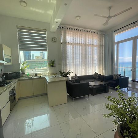 Spectacular Sea View 3 Bedrooms Apartment كولمبو المظهر الخارجي الصورة
