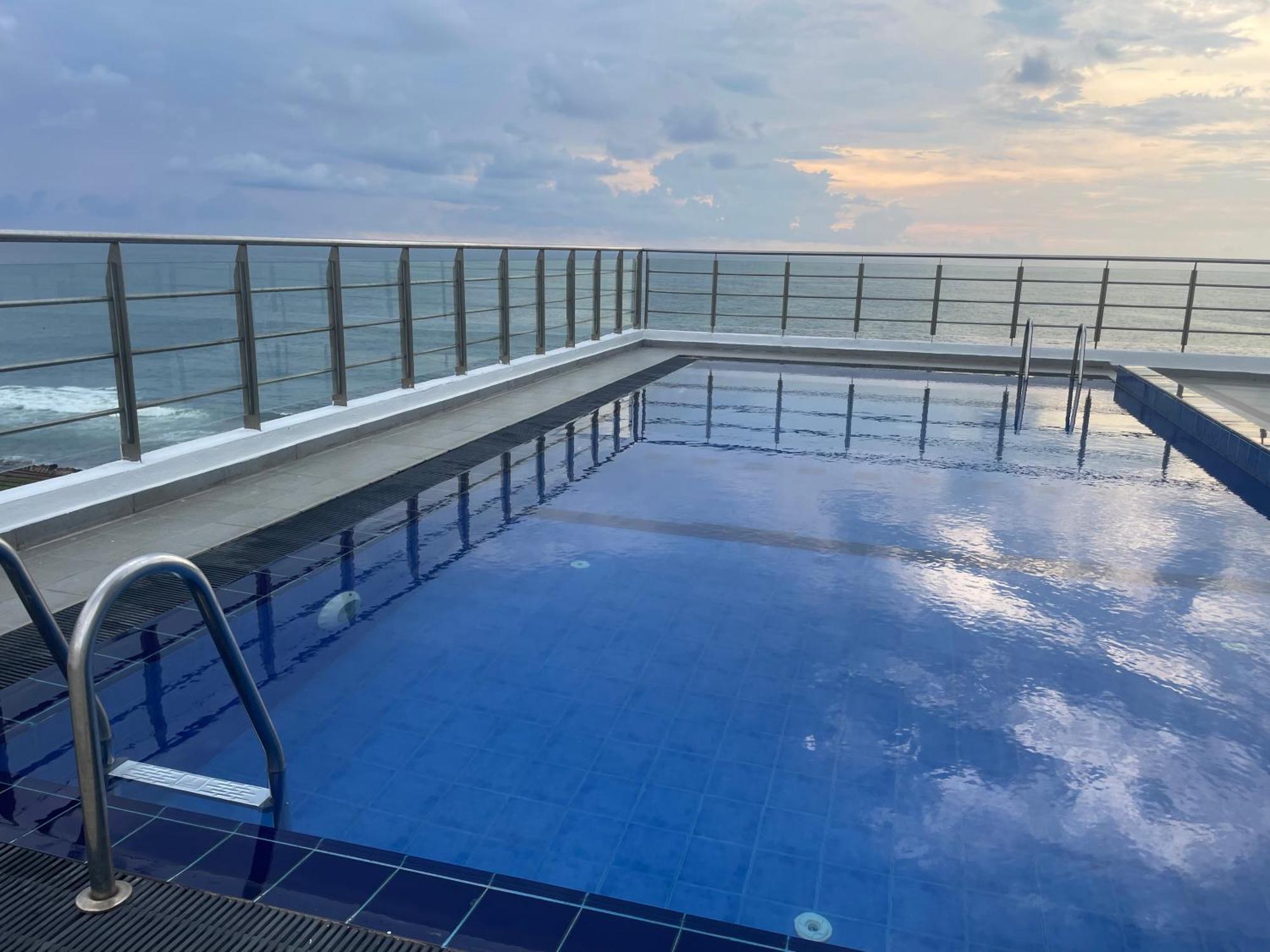 Spectacular Sea View 3 Bedrooms Apartment كولمبو المظهر الخارجي الصورة